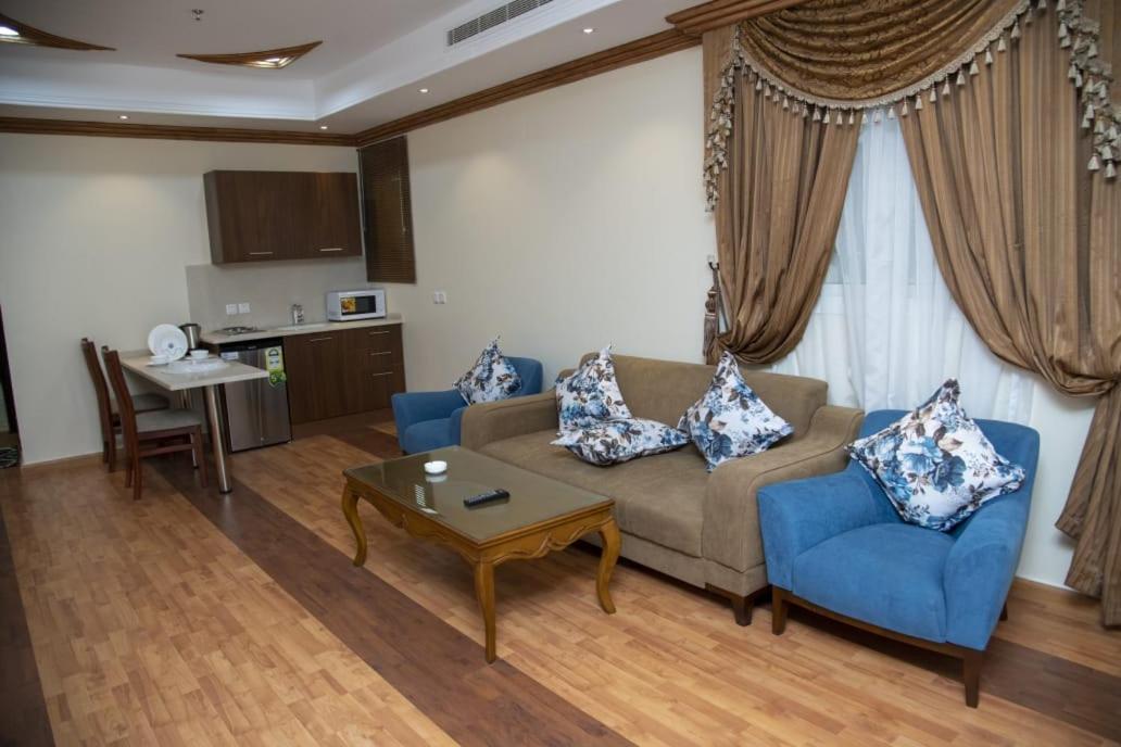 Diva Hotel Suites Dschidda Exterior foto