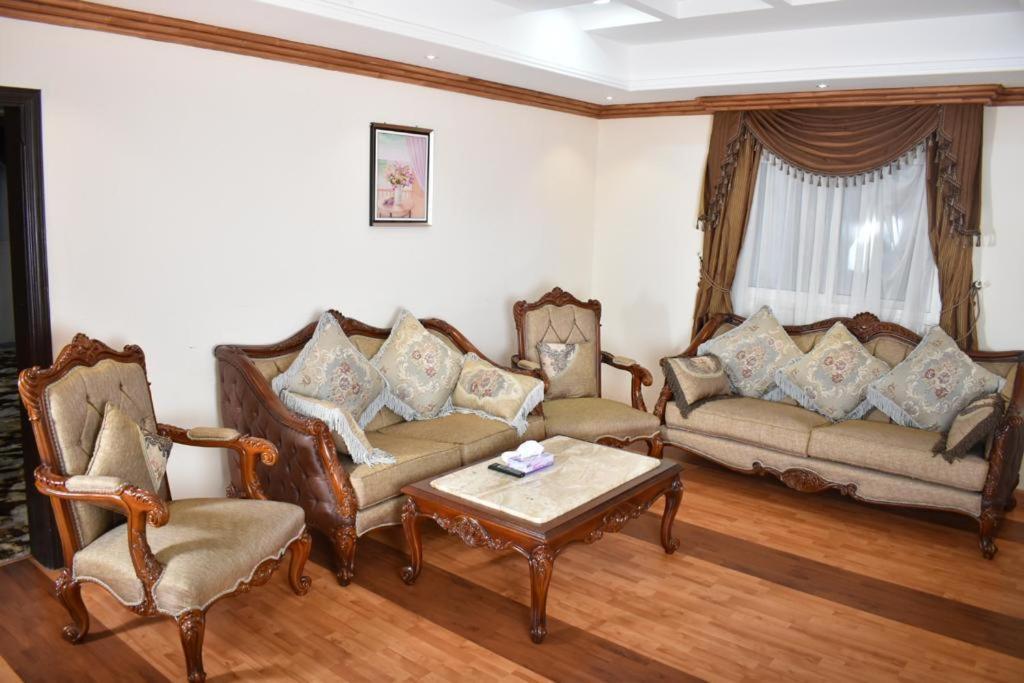 Diva Hotel Suites Dschidda Exterior foto